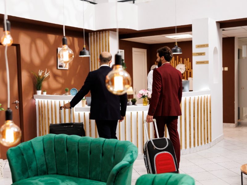 Esplorando il Lusso: Un Soggiorno Indimenticabile all’Hotel Desenzano Garda