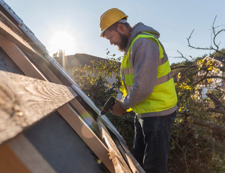 Riparazione Tetto: Perché Affidarsi a Professionisti
