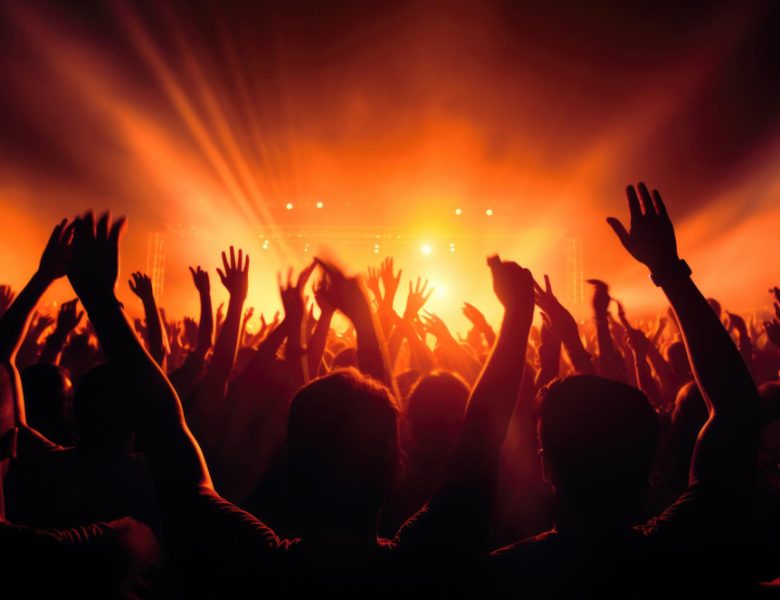 Coma Cose: Tour 2025 e Partecipazione a Sanremo