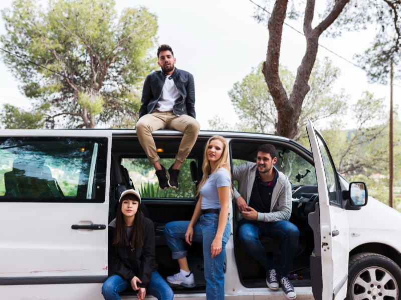 Noleggio minibus a Torino: praticità, comfort e libertà per ogni tipo di viaggio
